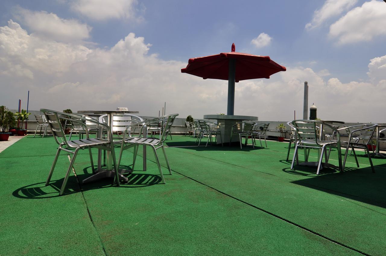 Holiday Xpress Dacca Exterior foto